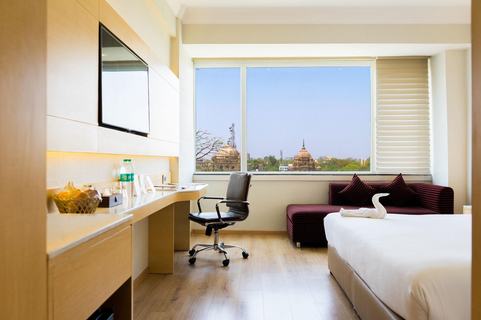 Gemini Continental, Hazratganj Hotel Lucknow Exterior foto