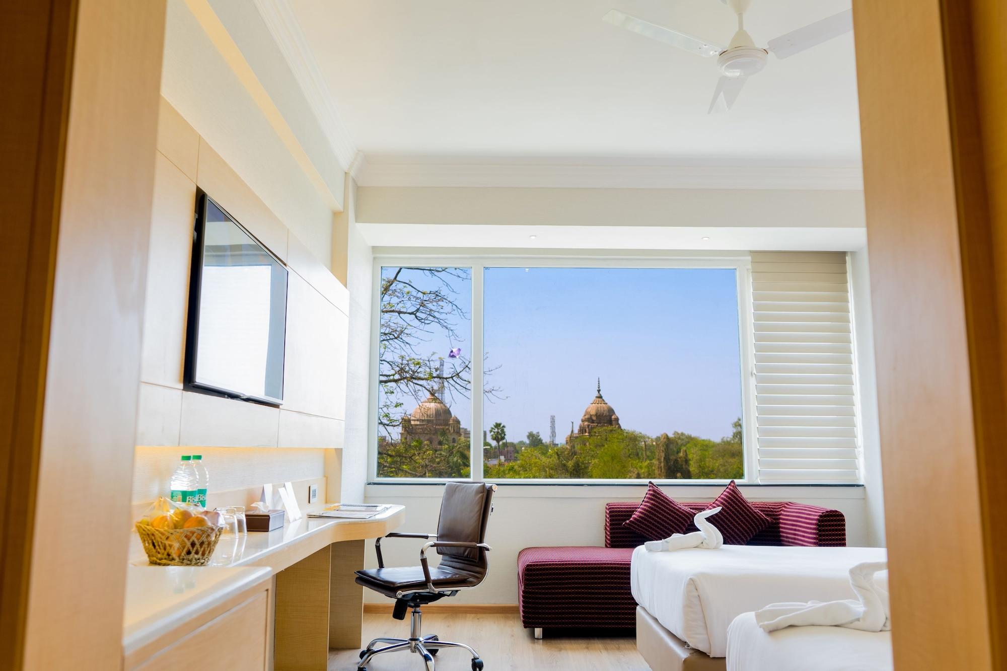 Gemini Continental, Hazratganj Hotel Lucknow Exterior foto