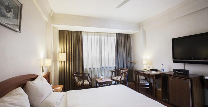 Gemini Continental, Hazratganj Hotel Lucknow Exterior foto