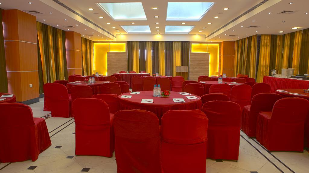 Gemini Continental, Hazratganj Hotel Lucknow Exterior foto