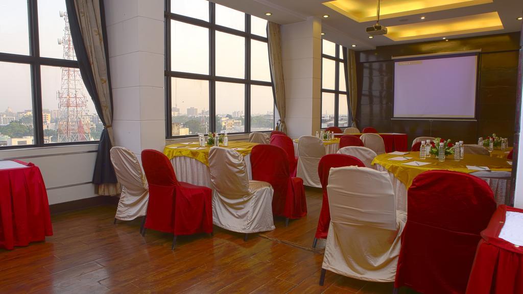 Gemini Continental, Hazratganj Hotel Lucknow Exterior foto