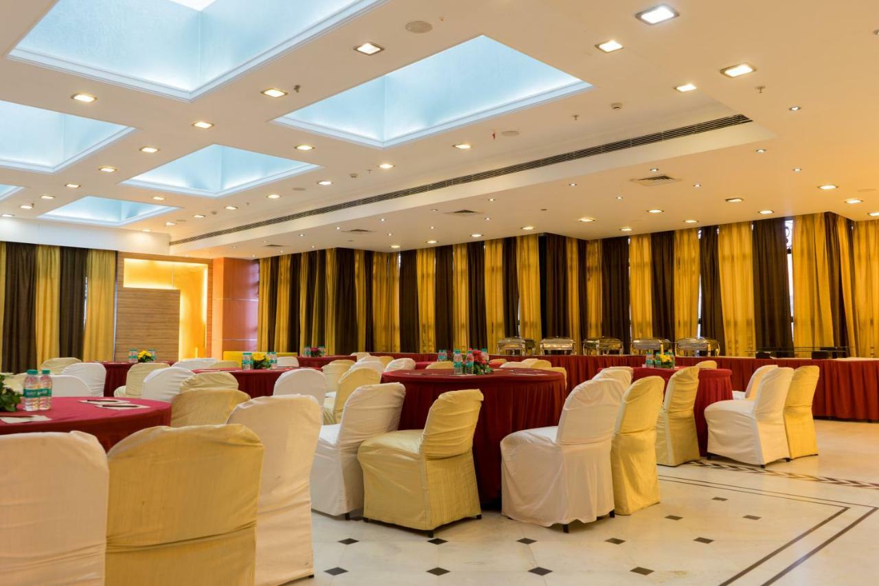 Gemini Continental, Hazratganj Hotel Lucknow Exterior foto
